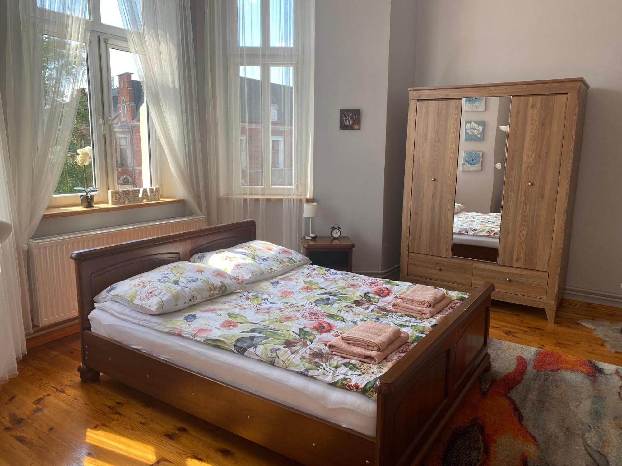 Apartament Kamienica Centrum Kętrzyn Esterno foto